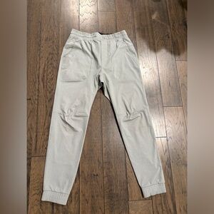 Men's LULULEMON Light Gray Pants Medium Great Condition